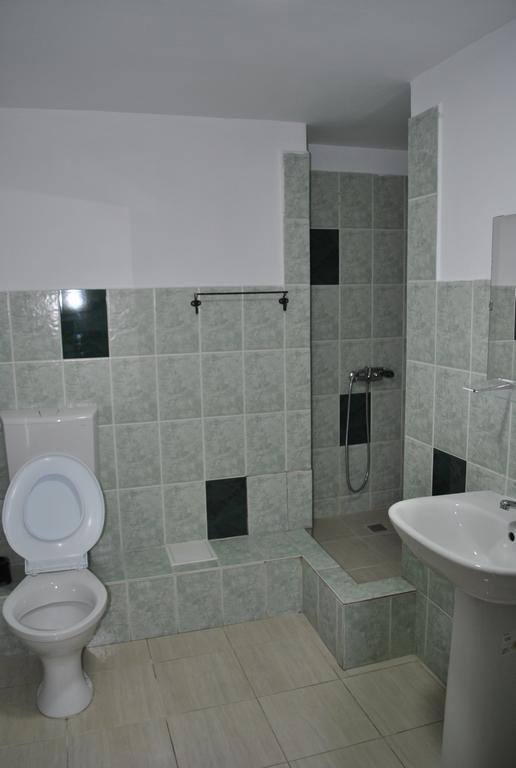 Vogue Hostel Бухарест Экстерьер фото