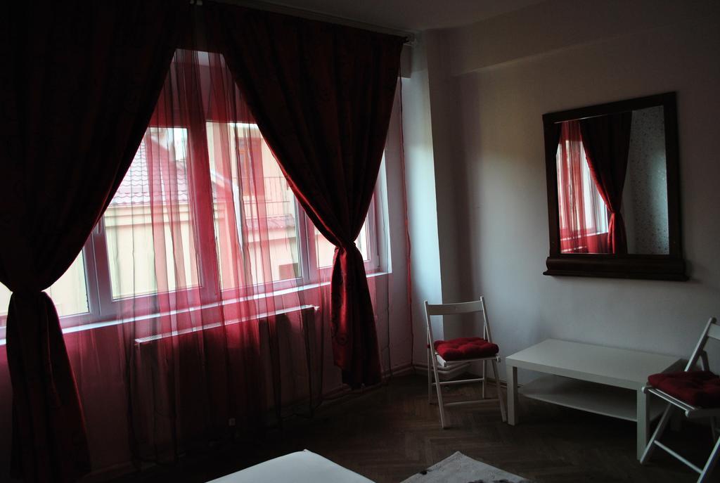 Vogue Hostel Бухарест Экстерьер фото