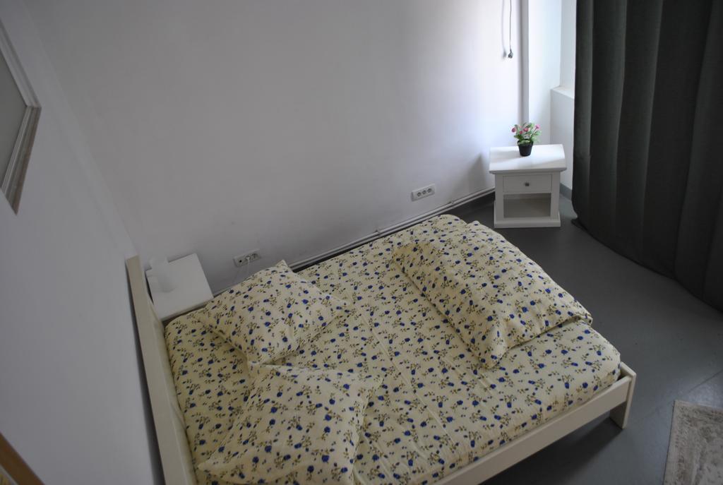 Vogue Hostel Бухарест Экстерьер фото